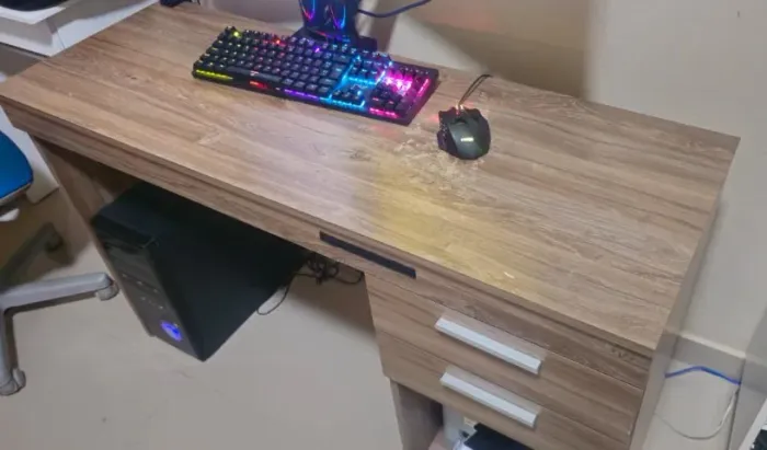 Mesa de Escritório 1,50m x 0,80m - Centro RJ