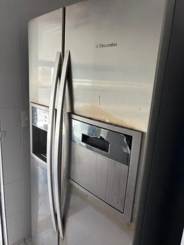 Geladeira Side by Side Electrolux