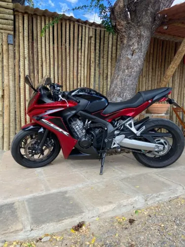 HONDA CBR 650F 