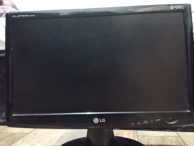 Monitor 19' LG Flatron W1943C