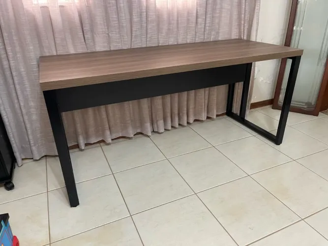 MESA INDUSTRIAL 1.50x0.70 NOVO DE FÁBRICA MÓVEIS PARA ESCRITÓRIO