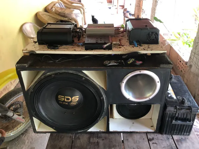 Caixa trio sds 2.7 ou troco por máquina de solda mig