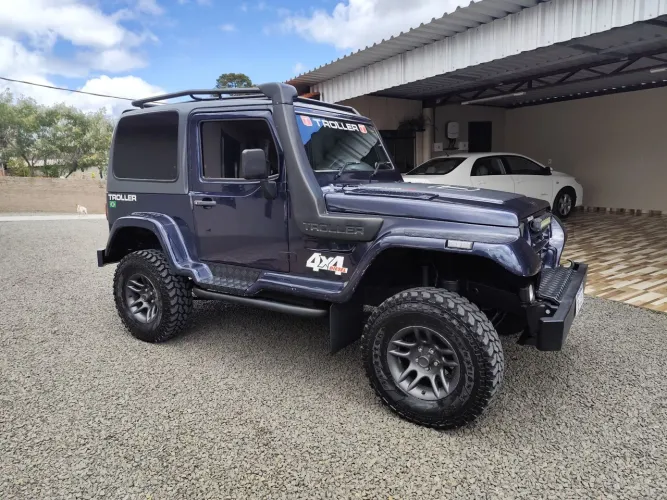 Troller T-4 4X4 2.8 TB Int. Cap. Rígida Diesel 2001