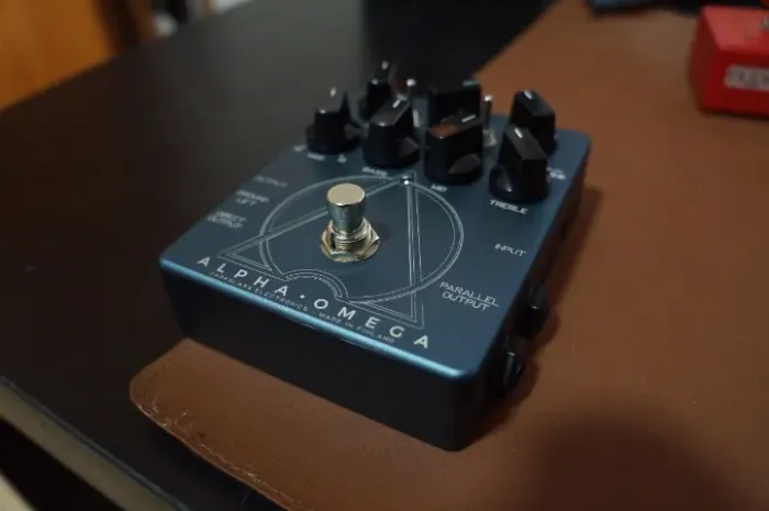 Darkglass Alpha·Omega - Pedal de Overdrive/Bass Distortion