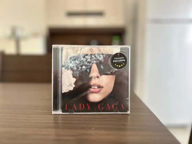 CD Lady Gaga - The Fame Monster (Edição Exclusiva) LACRADO