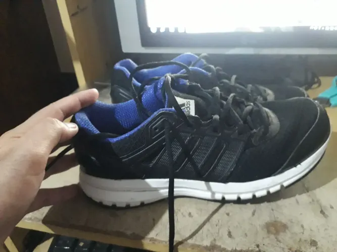 Tênis Adidas duramo 6