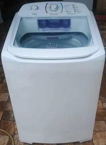 Máquina de lavar roupa Electrolux 16 kg turbo agitação