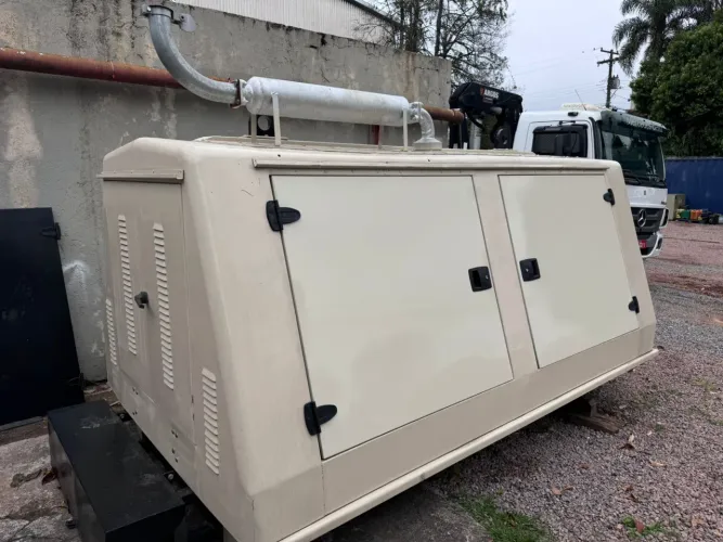Grupo gerador 135kva