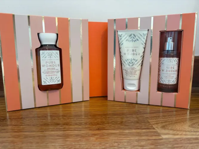 Kit Bath & Body Works Pure Wonder