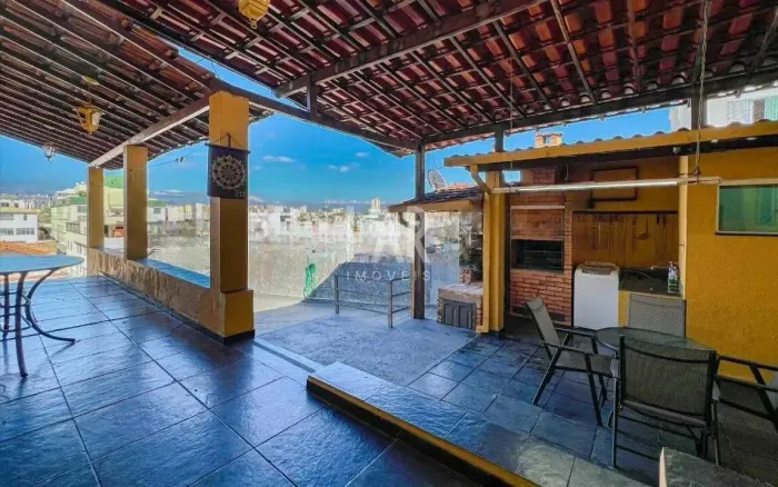 Casa à venda, 3 quartos, 1 suíte, 4 vagas, Sagrada Família - Belo Horizonte/MG