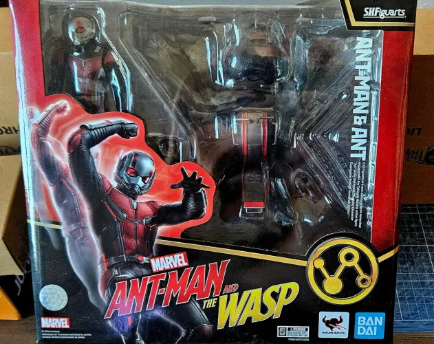 Boneco Ant-Man e a Fomiga - SHFiguarts