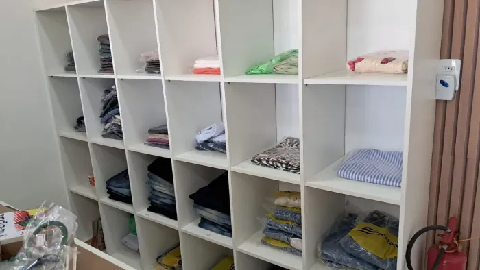 Prateleiras tipo COLMEIA PARA ESTOQUE COM 24 COMPARTIMENTOS EM MDF BRANCO TX