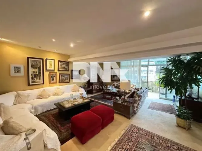 Apartamento : / Residencial / Leblon