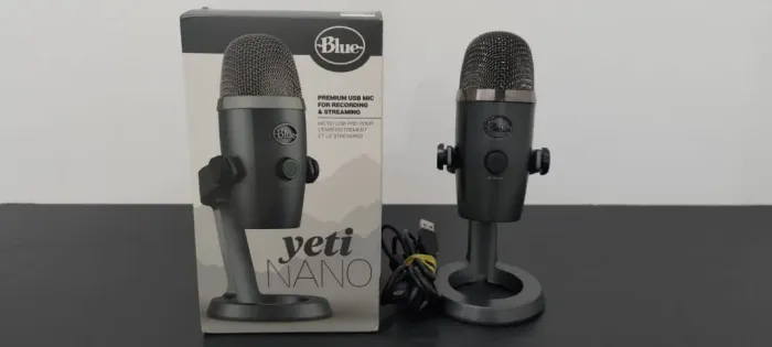 Microfone Condensador Usb Blue Yeti - Cinza