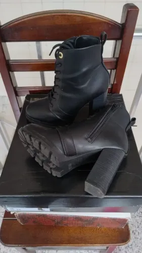 Bota Salto Alto da Vizzano