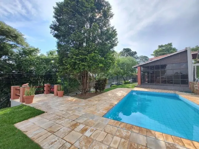 Casa à Venda no Condomínio Marambaia em Vinhedo, no bairro Marambaia.