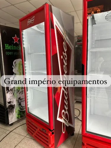 Cervejeira expositora
