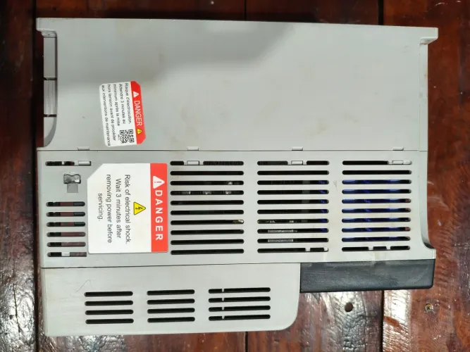 Inversor de frequência Alley-Bradley 22C-D017N103