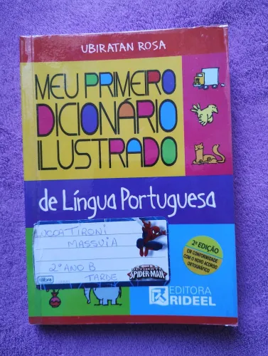 Meu Primeiro Dicionário Ilustrado de Língua Portuguesa