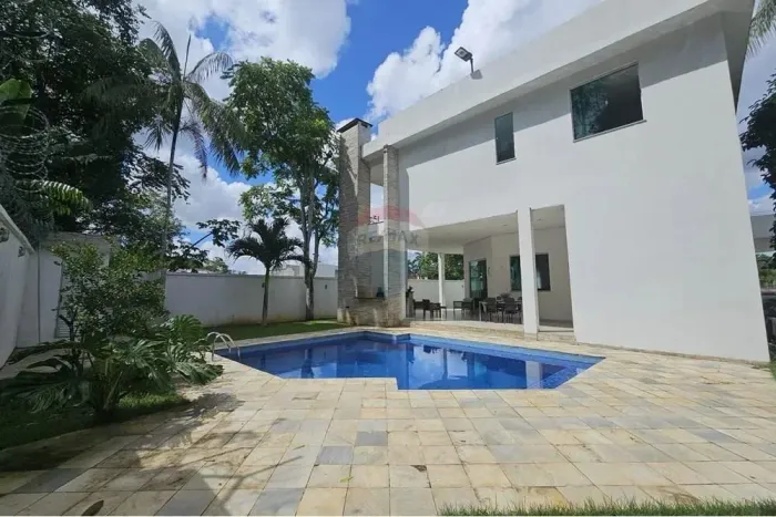 Mediterrâneo, casa duplex com Piscina e 4 Quartos