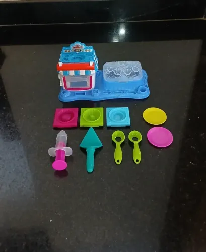 Play Doh sobremesas duplas com musiquinha no forninho - massinha não inclusa