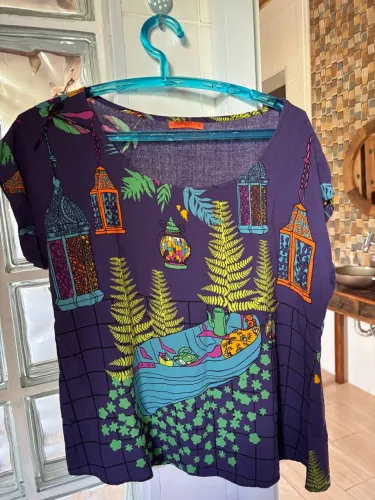 Blusa TAM 44 plus size malagueta 