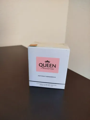 Perfume Queen of seduction 