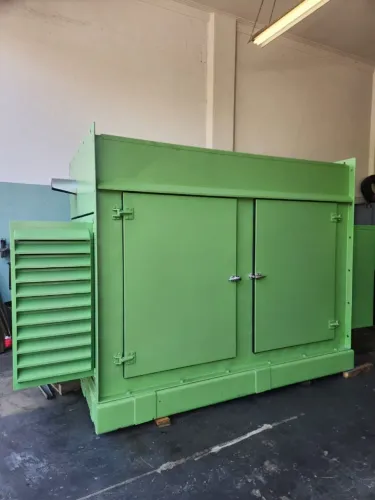 GRUPO GERADOR DE ENERGIA 100 KVA CARENADO