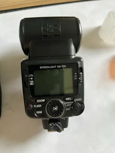Flash Nikon SB 700