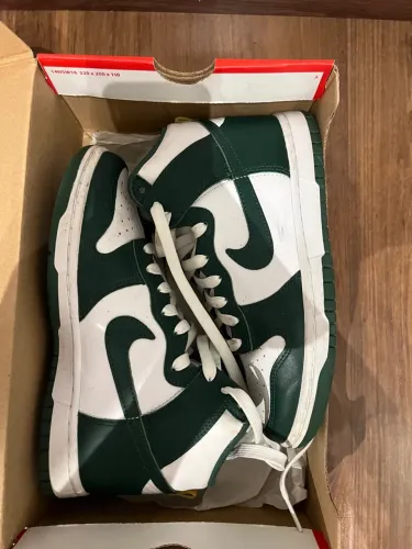 Nike Dunk High Retro - Verde e Branco