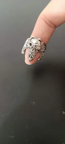 Anel Caveira Punk Rock. Dois anéis pelo preço de um.