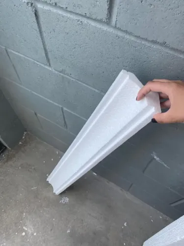 Molduras de isopor -com suporte para fita led