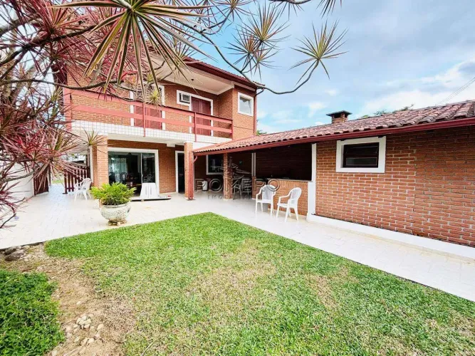 Casa de Condomínio com 4 quartos, Condomínio Lagoinha, Ubatuba - R$ 2 mi, Cod: 2636