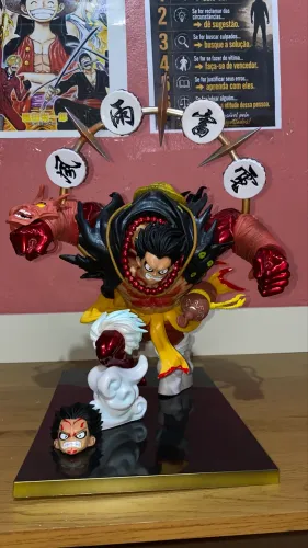 Action figure Luffy Gear 4