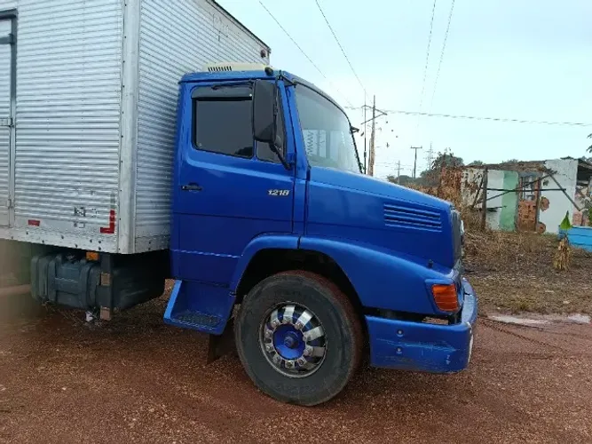 Mercedes 1218
