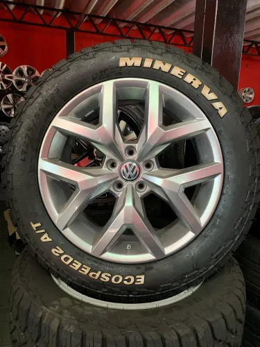 Roda aro 20 Amarok V6 Extreme 5x120 com pneus Minerva 275/55 AT