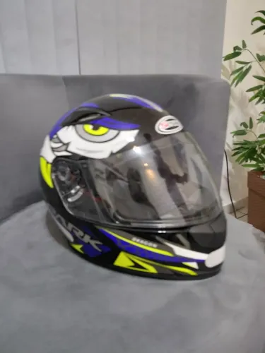 Capacete pouco usado