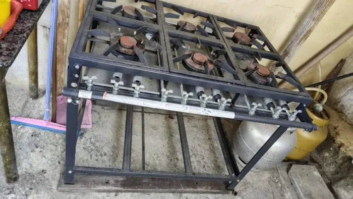 Fogão Industrial de 6 bocas, Sem forno