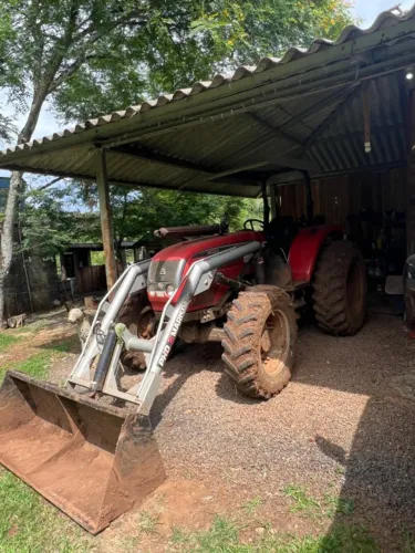 Trator Agrale 5075 2009 com concha
