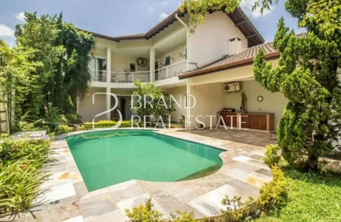 Casa completa á venda com Piscina, área gourmet, 4 suítes e 5 vagas na Chácara Monte Alegr