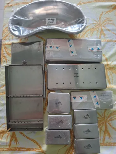 Vendo estojos e cuba rim inox para material hospitalar, sem uso
