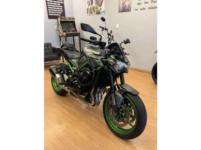 Kawasaki Z900 2023