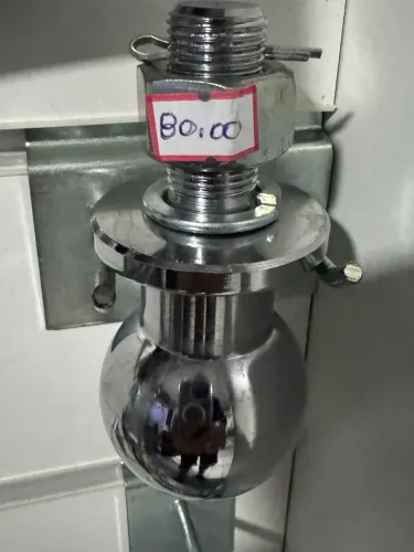 Bola cromada em metal maciça para engate na oferta só 70,00