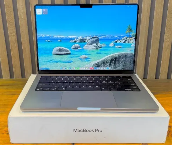 Macbook PRO A2442 14.2 Polegadas M1 Pro Mem 16gb Ssd 512 Bateria 93% na Caixa