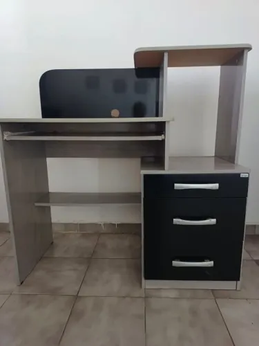 Escrivaninha preta/cinza