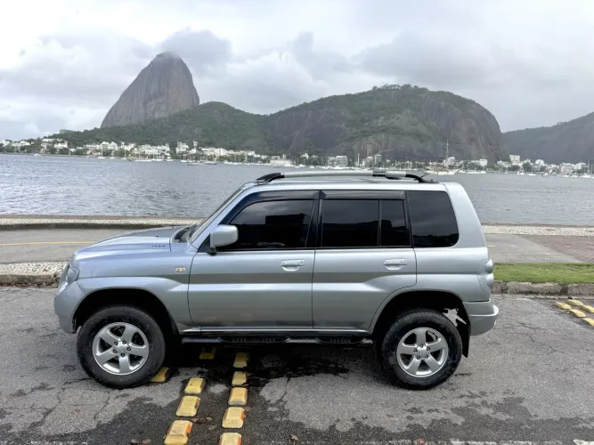 Mitsubishi Pajero TR4 2.0/ 2.0 Flex 16V 4X4 Aut. 2010