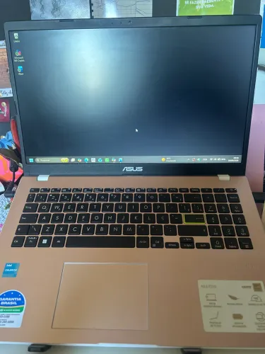 Notebook ASUS 1 ano de uso na caixa e com NF