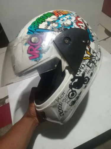 Capacete