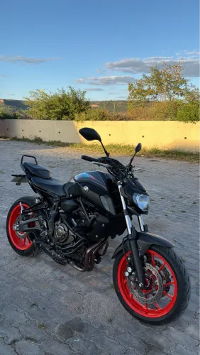Mt-07 disponível em estado impecável