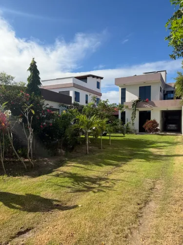Casa no cond morada do Rio